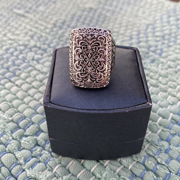 FASHION RING SIZE 9 - Picture 2 of 8